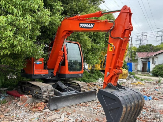 Hot Sale 90% New Korea 7Ton Used DOOSAN DX75 Excavator 42.5KW Engine Included Motor Gearbox Kawasaki Poclain Huade Low Price
