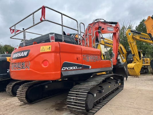 Medium size korea doosan used 30ton construction machinery doosan DX300LC crawler excavator ,doosan dx300 dx225 used diggers